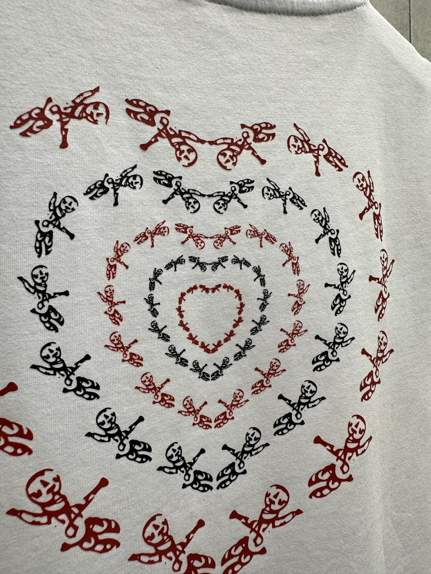 P126 #082 CHROME HEARTS 25SS women's T-shirt Made of 220G original consistent fabric V-neck women's waist style The whole body is made of imported digital direct printing Color: White Size: S M L